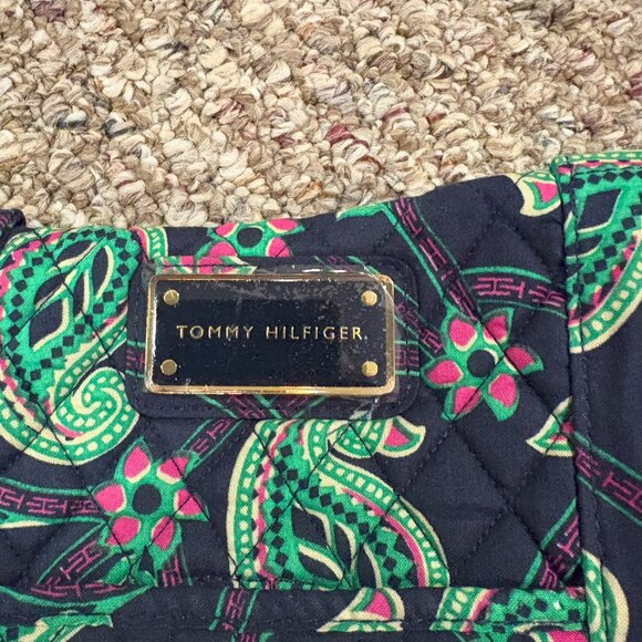 Tommy Hilfiger Black Duffle Tote Bag – Floral Pattern - Picture 4 of 4